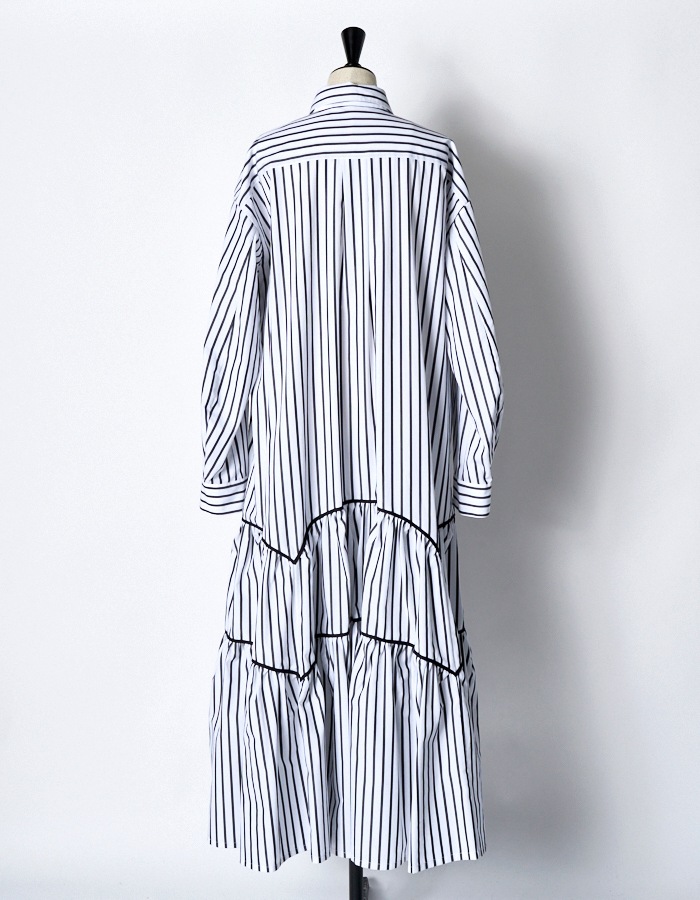 Stripe Piping Gathered Shirt Dress / black