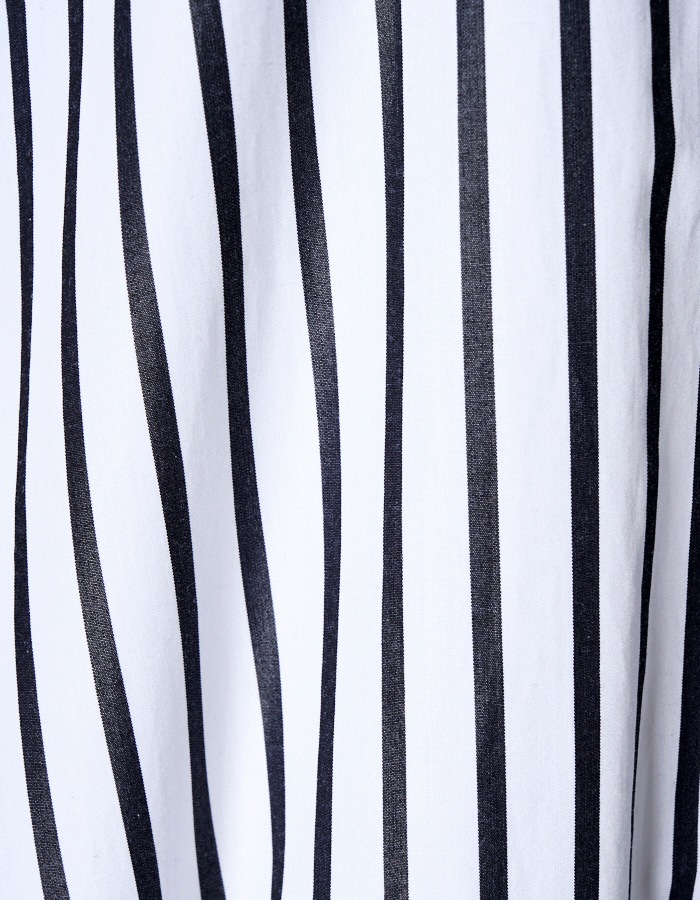 Stripe Piping Gathered Shirt Dress / black