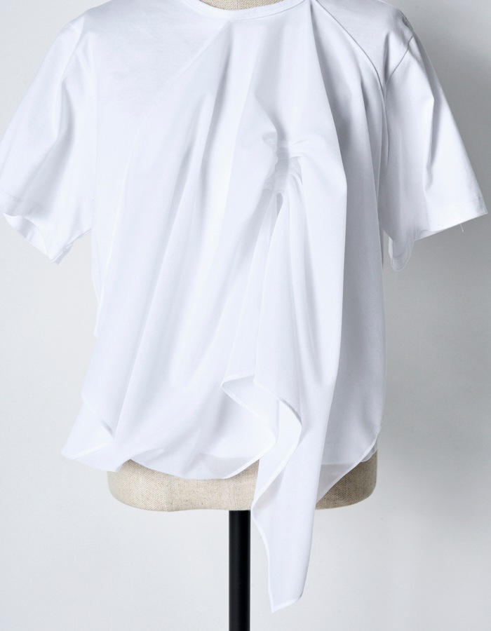 Tuck Chief Cutsew Tops / white