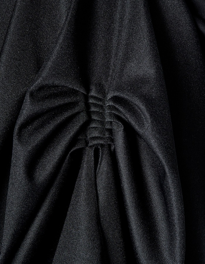 Tuck Chief Cutsew Tops / black