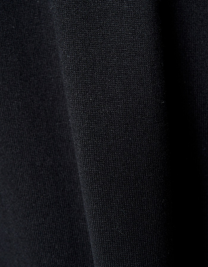 Tuck Chief Cutsew Tops / black