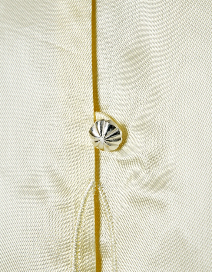 Tapa Pattern Embroidery Shirt / off white