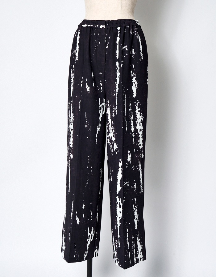 Woodpecker Print Trousers / black