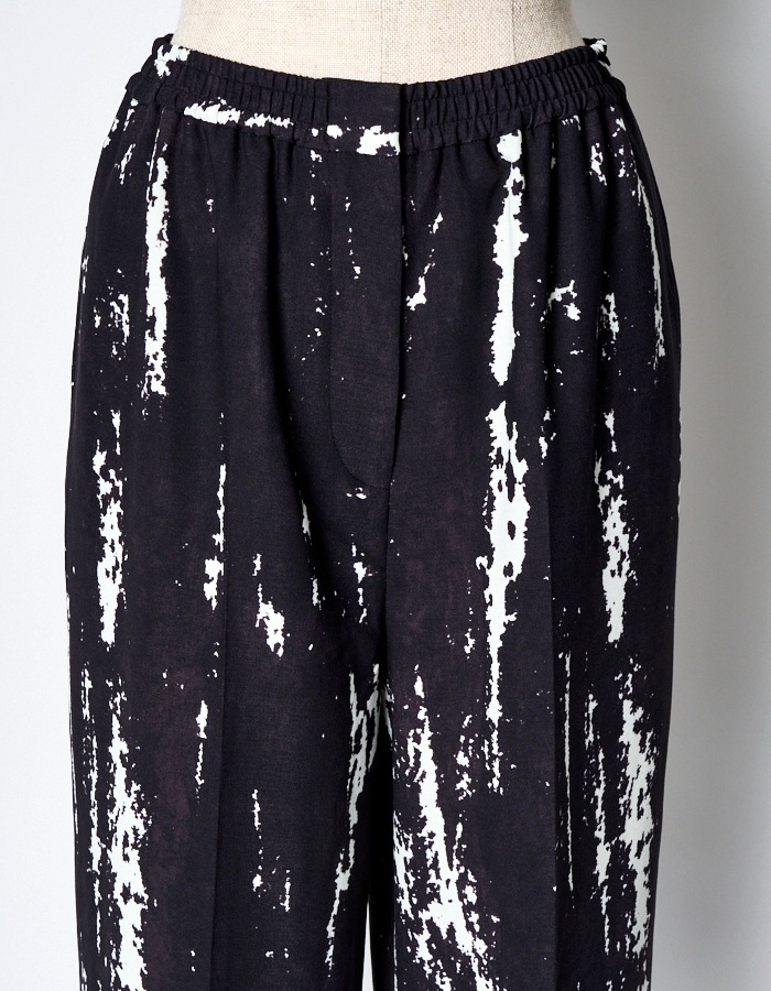 Woodpecker Print Trousers / black | BOTTOMS,PANTS | RUMCHE