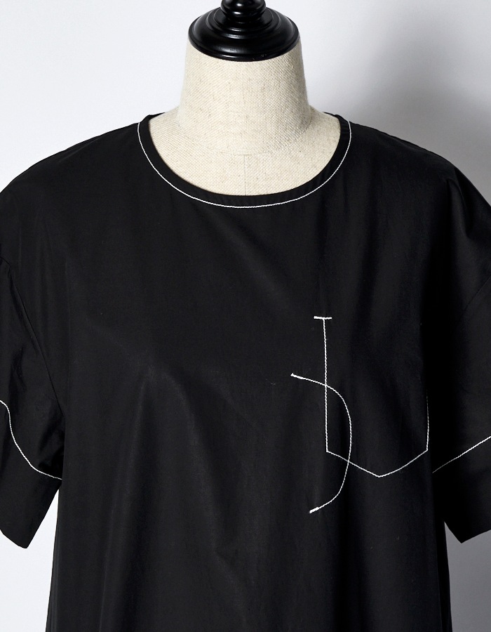 Stitch Gathered Typewriter Dress / black