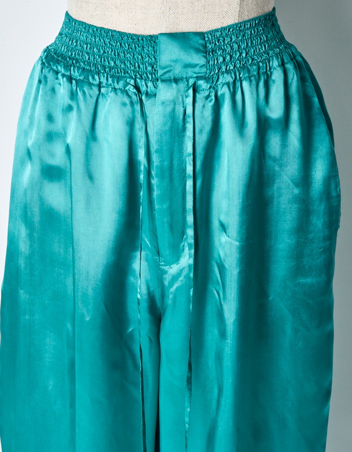 Tapa Pattern Embroidery Trousers / green