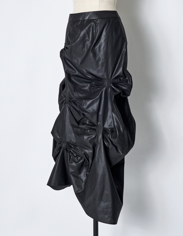 Bundled Tuck Skirt / black