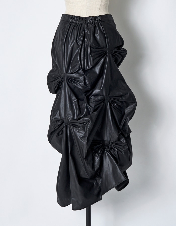 Bundled Tuck Skirt / black