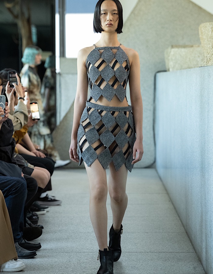 Lame Bond Yarn Skirt / silver | BOTTOMS,SKIRT | RUMCHE OFFICIAL 
