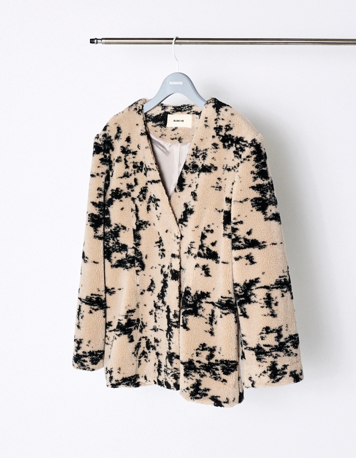 Abstract Paint Boa Jacket / beige