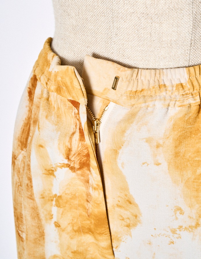 Earth Print Trousers / beige