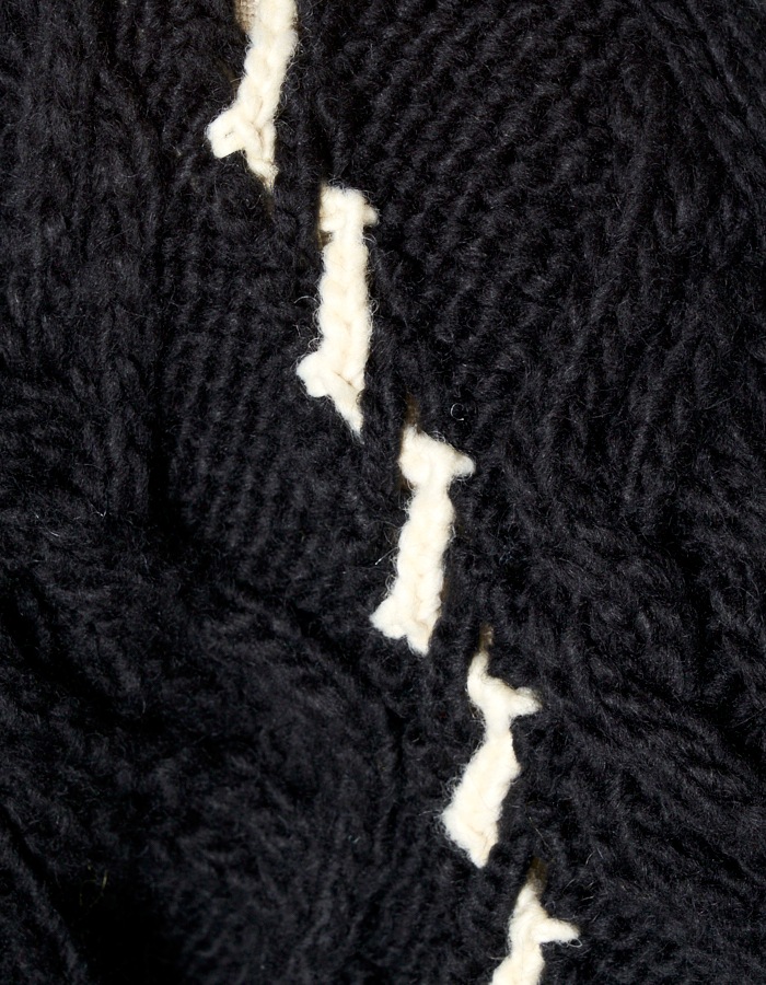Deformation Cable Knit Cardigan / black