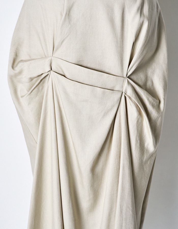 Layered Tuck Skirt / beige
