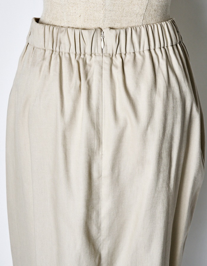 Layered Tuck Skirt / beige