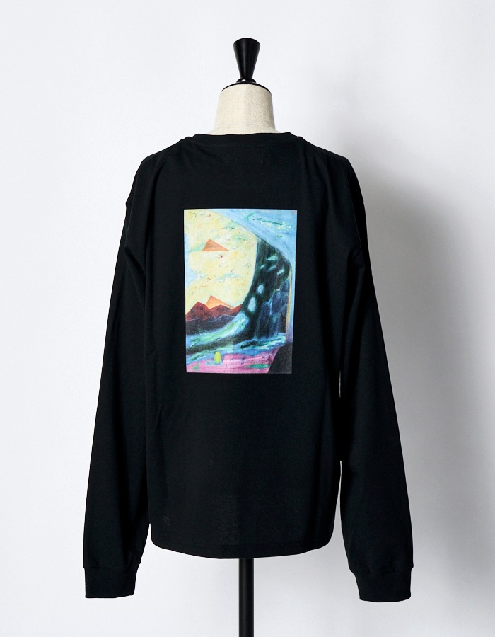 "Roy Taro" Art Print Long Sleeve T-shirt / black
