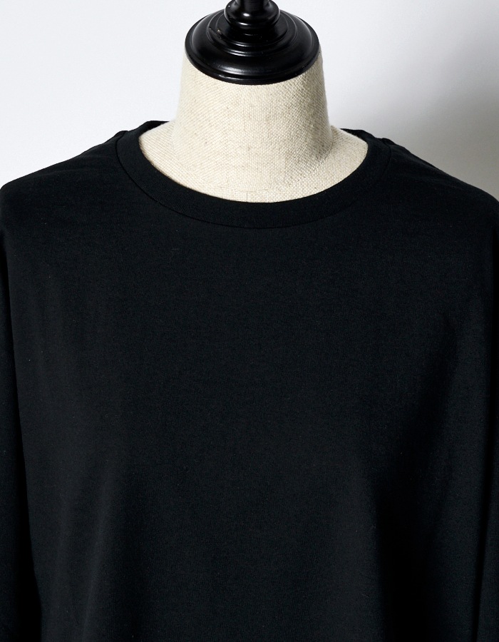 "Roy Taro" Art Print Long Sleeve T-shirt / black