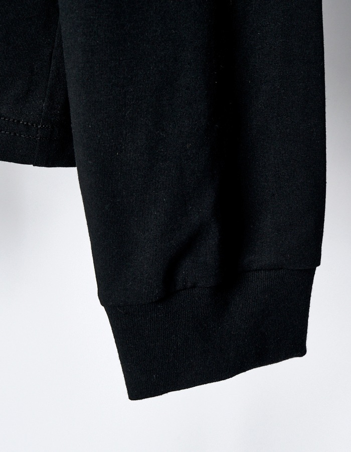 "Roy Taro" Art Print Long Sleeve T-shirt / black