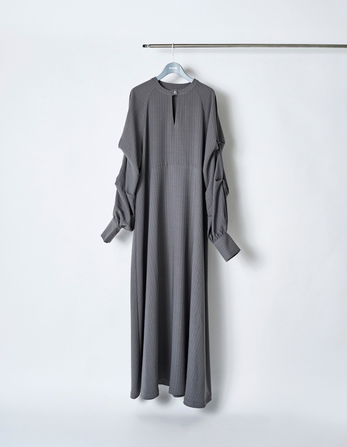 Curiosity Stripe Dress / gray