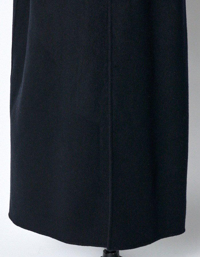 Cutout Shoulder River Coat / black