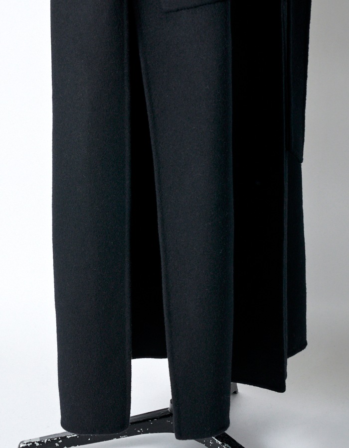 Cutout Shoulder River Coat / black