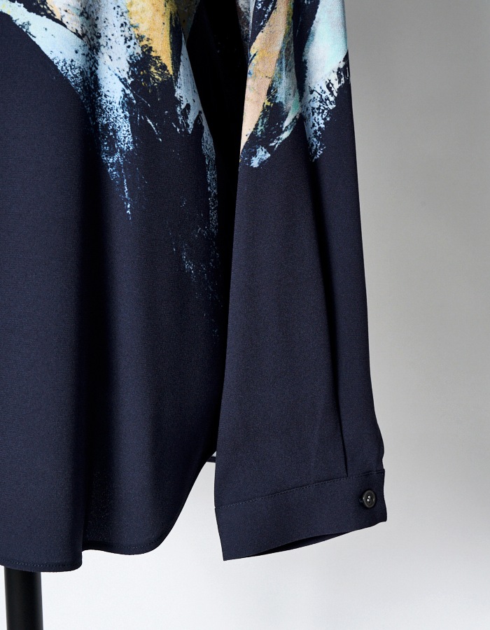 Wing Panel Print Shirt / navy