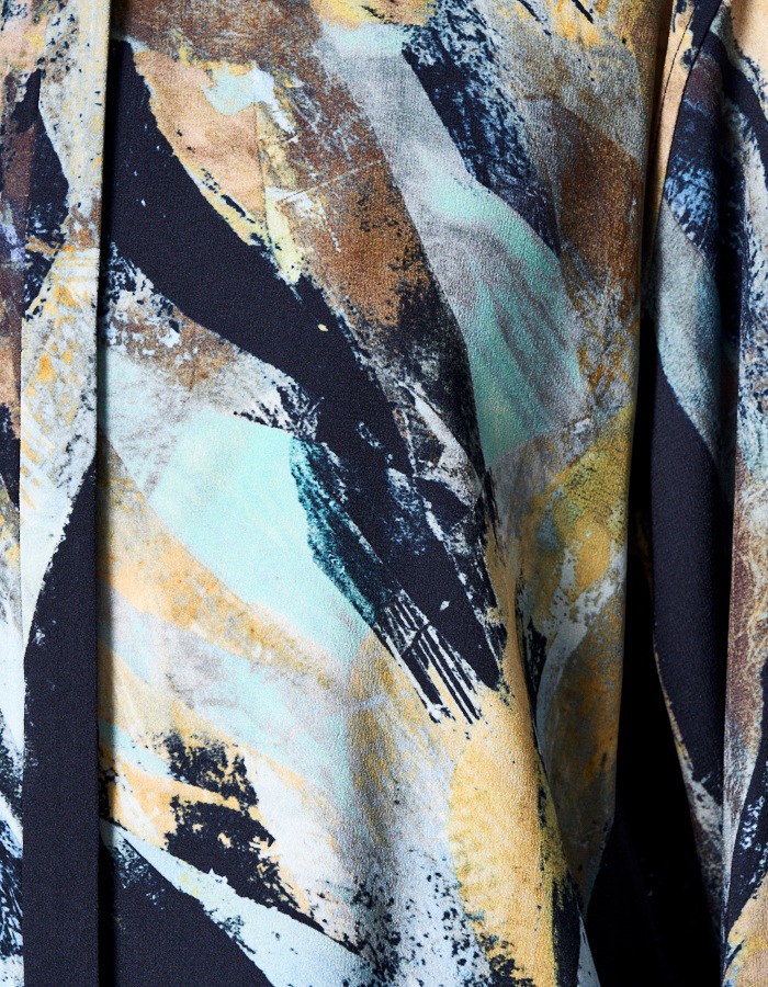 Wing Panel Print Shirt / navy