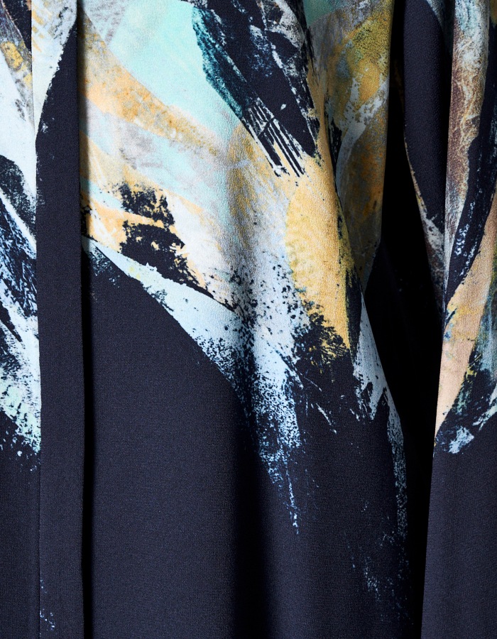 Wing Panel Print Shirt / navy