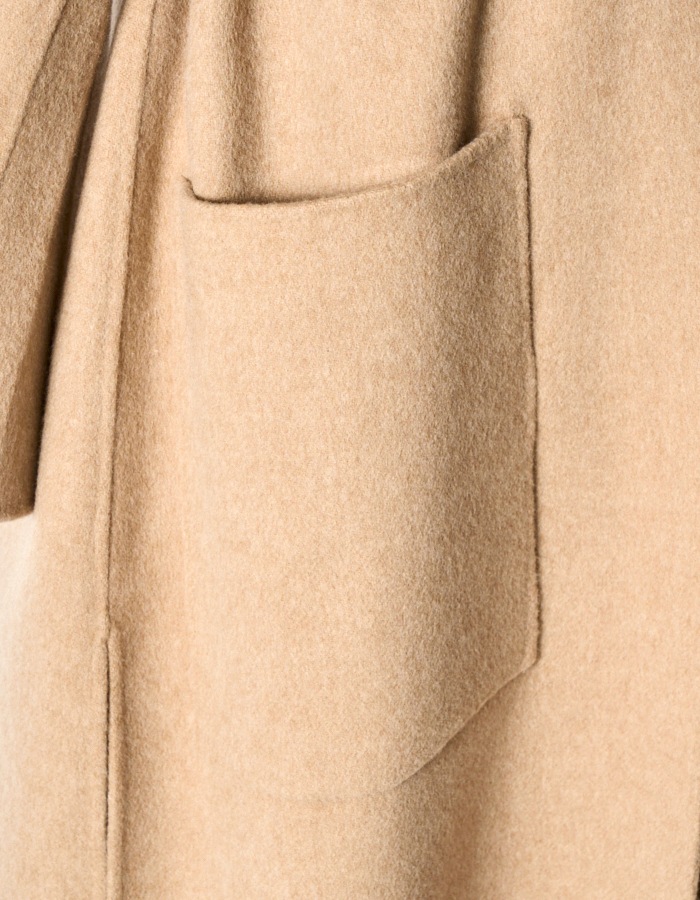 Cutout Shoulder River Coat / camel