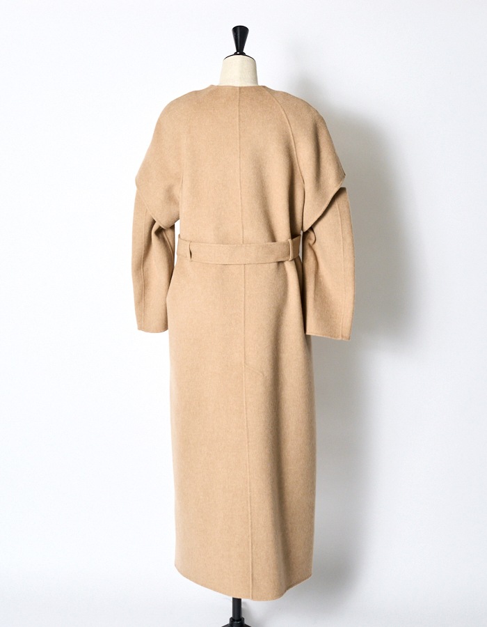 Cutout Shoulder River Coat / camel