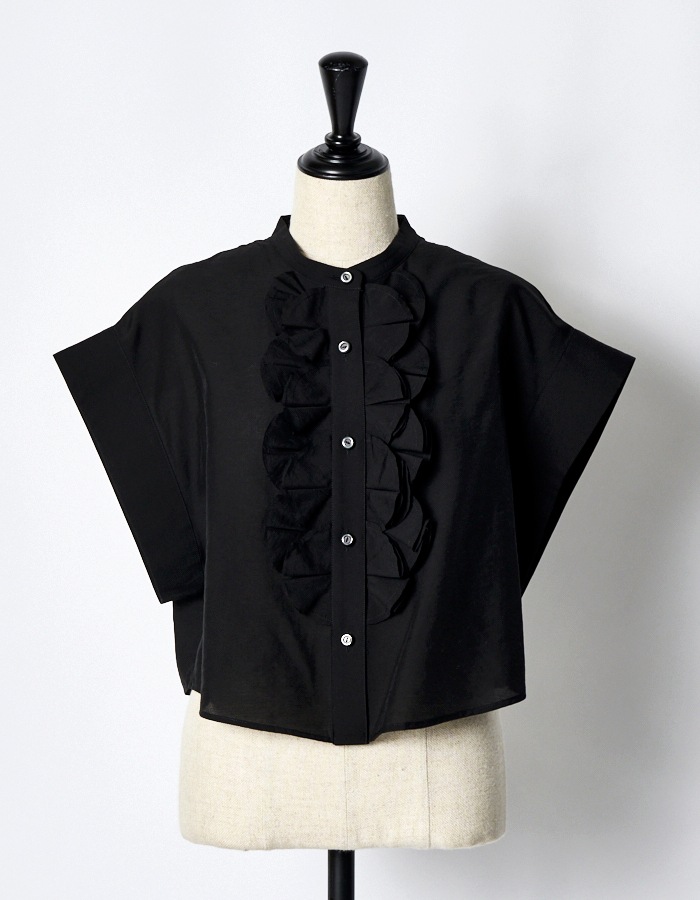 Half Moon Ruffle Short Blouse / black