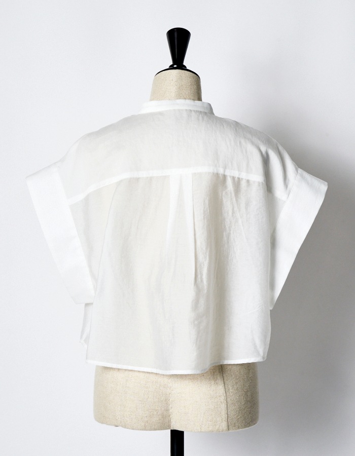 Half Moon Ruffle Short Blouse / white