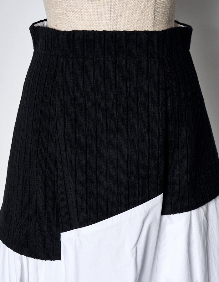 Knit Bonding Typewriter Skirt / white