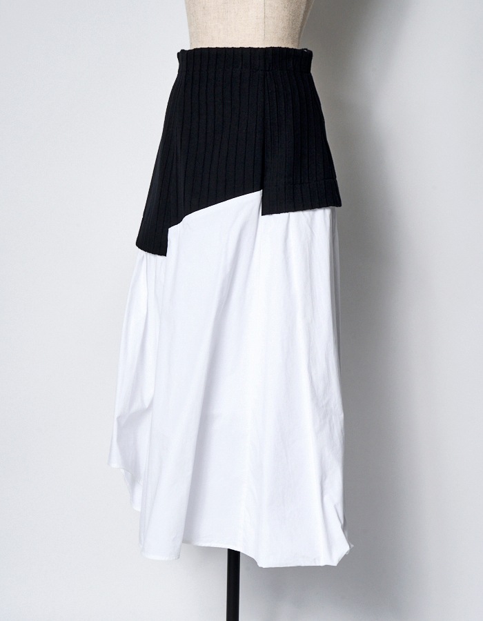 Knit Bonding Typewriter Skirt / white