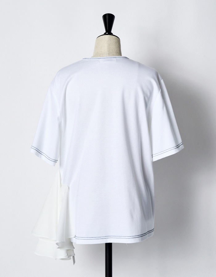 Moon Ruffle Cutsew Tops / white