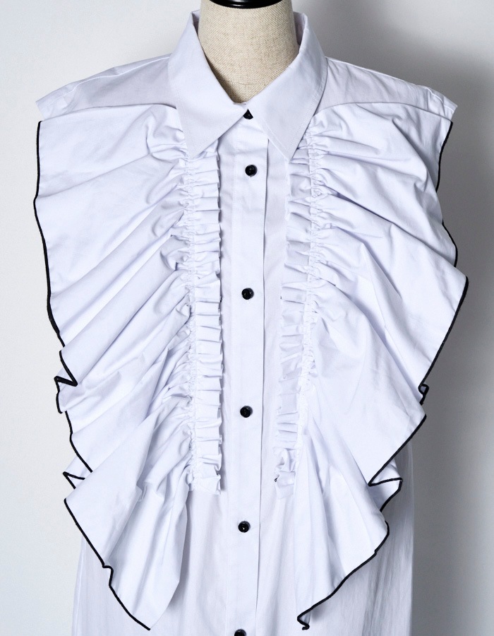 Ruffle Dress / white