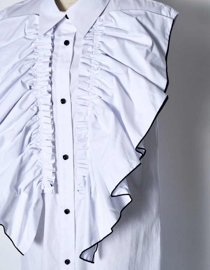 Ruffle Dress / white
