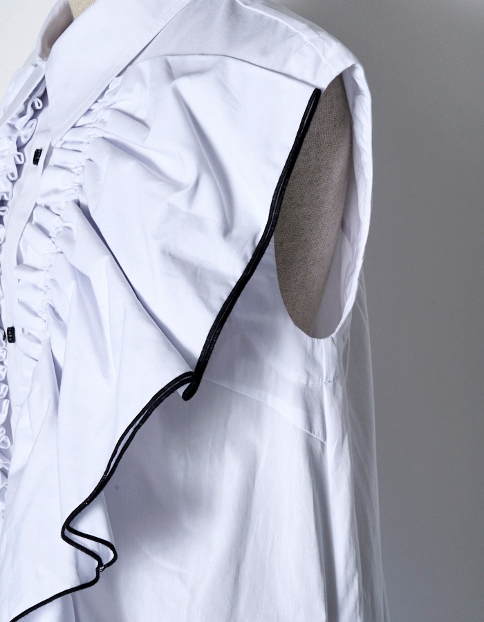 Ruffle Dress / white