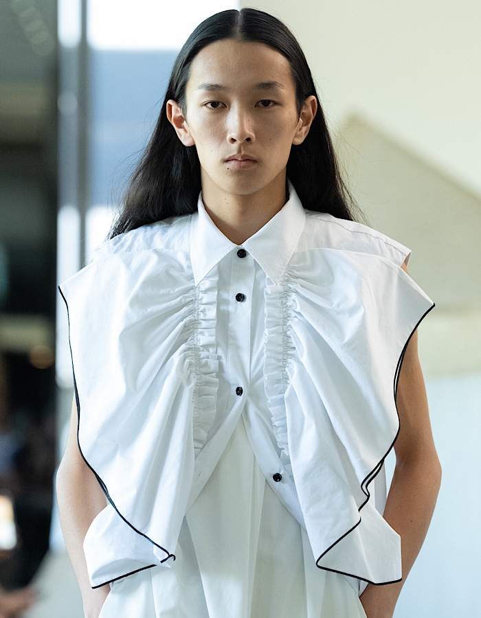 Ruffle Dress / white