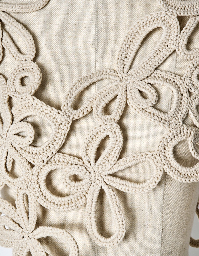 Flower Bond Yarn Harness / beige