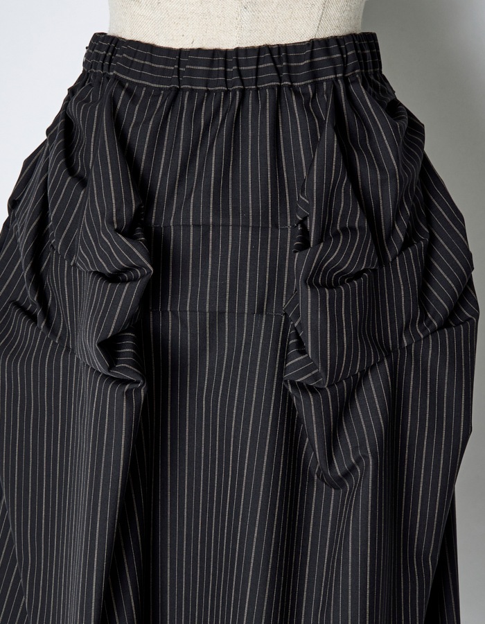 Snowflake Stripe Skirt / black