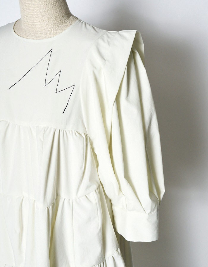 Stitch Gathered Dress / white