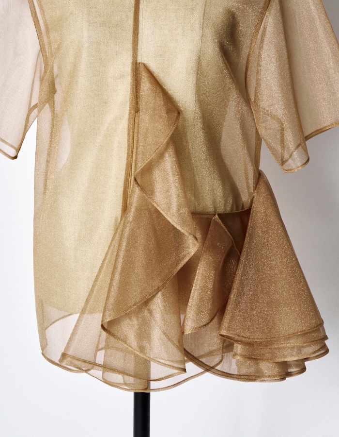 Moon Ruffle Sheer Tops / beige