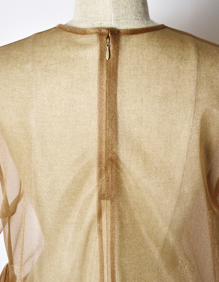 Moon Ruffle Sheer Tops / beige