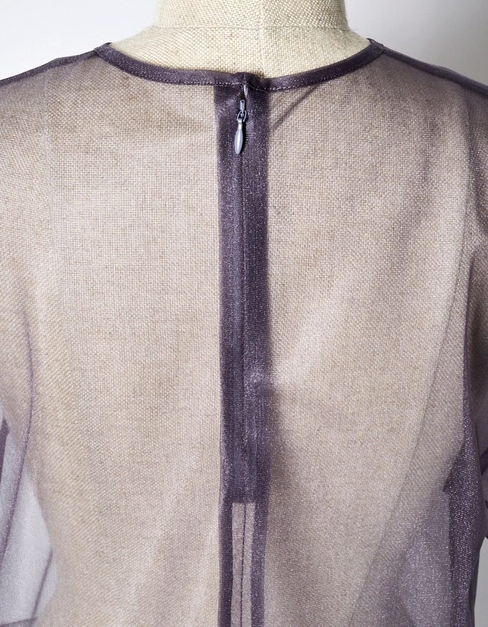 Moon Ruffle Sheer Tops / gray