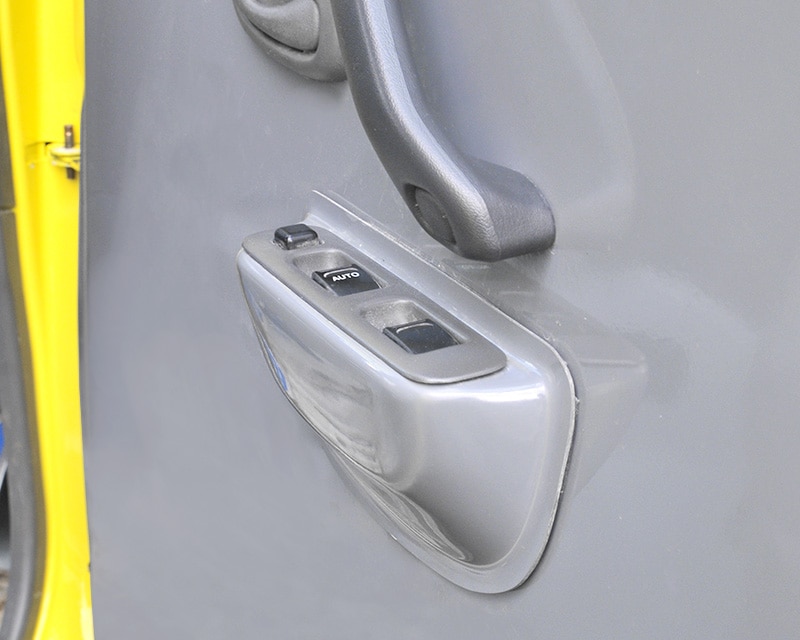 レーシングドアトリム用スイッチボックス（ジムニーJB23／33／43）