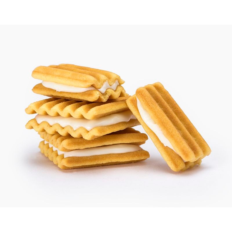 黒船】沖縄限定 黒船詰合せ（琉球どーら5個、ザ リッチ アンド ミルク6