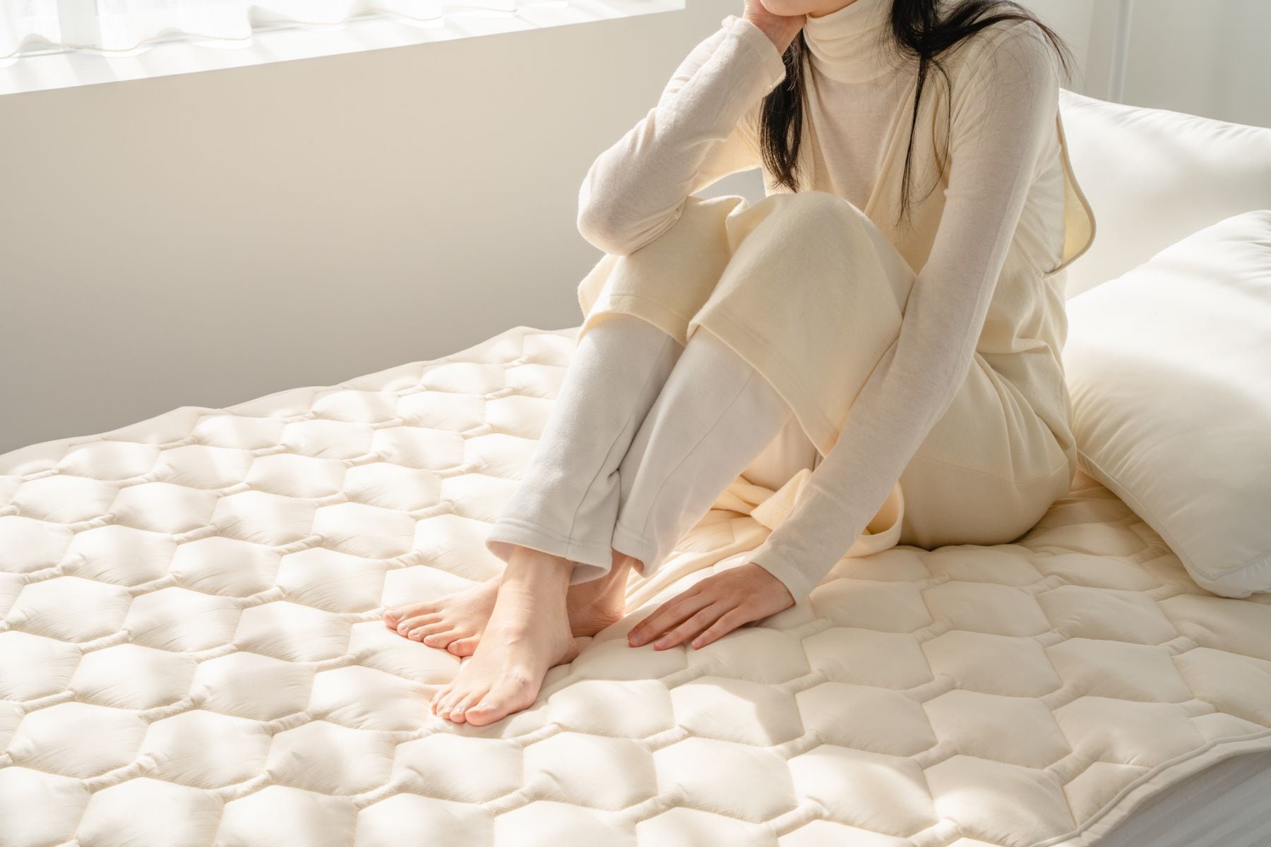 敷パッド　ラジウム鉱石　SLEEP HEXAGON　低放射線ホルミシス　ホルミシス効果　ガン治療補助　痛み　腰痛　緩和　日本製