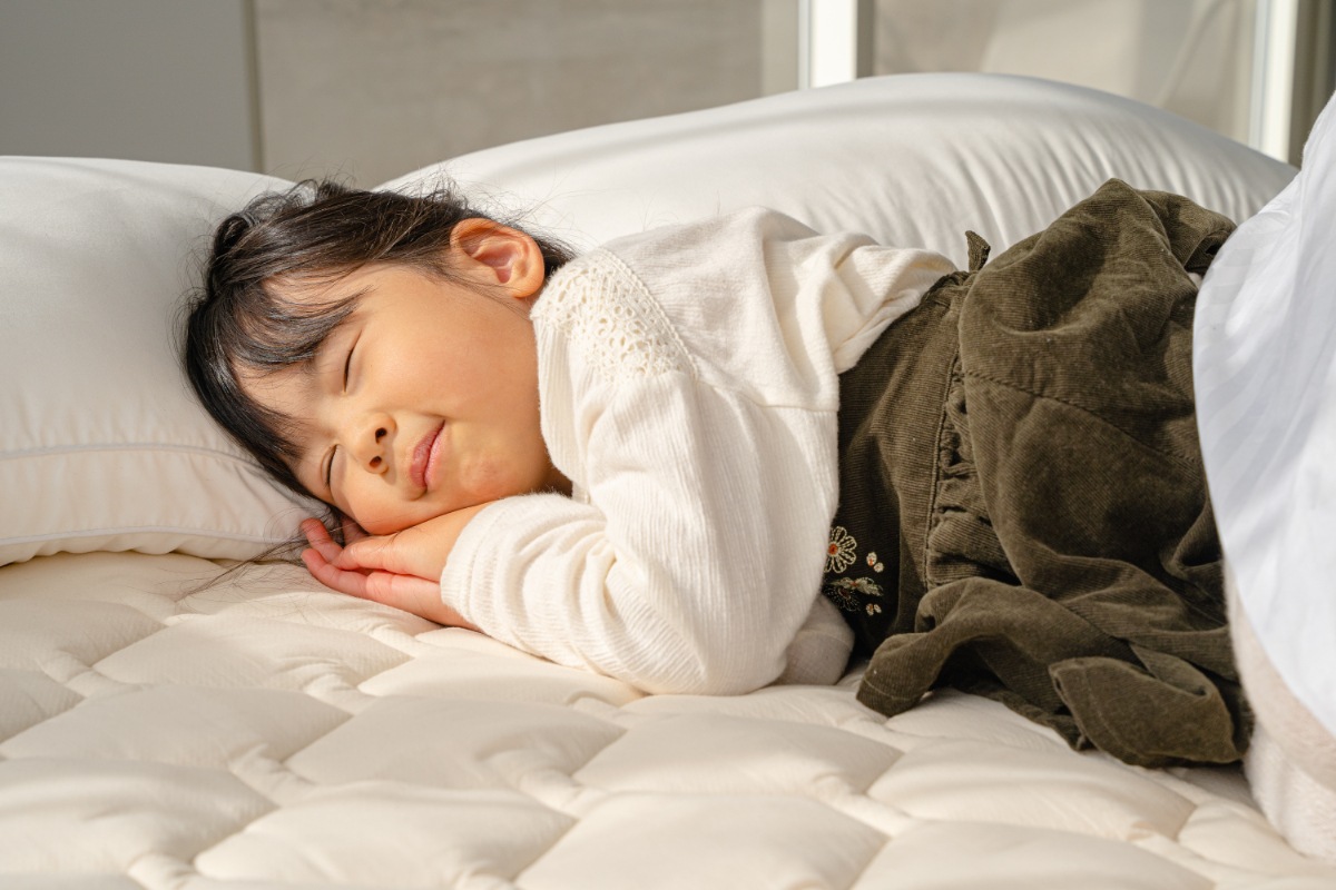 敷パッド　ラジウム鉱石　SLEEP HEXAGON　低放射線ホルミシス　ホルミシス効果　ガン治療補助　痛み　腰痛　緩和　日本製