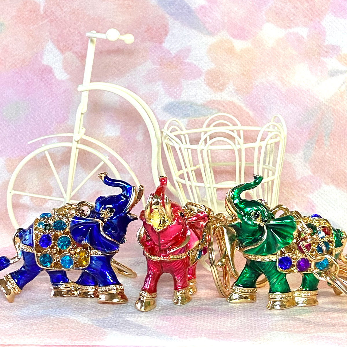 象（ゾウ）キーホルダー Bタイプ｜エナメル仕上げの可愛いバッグ