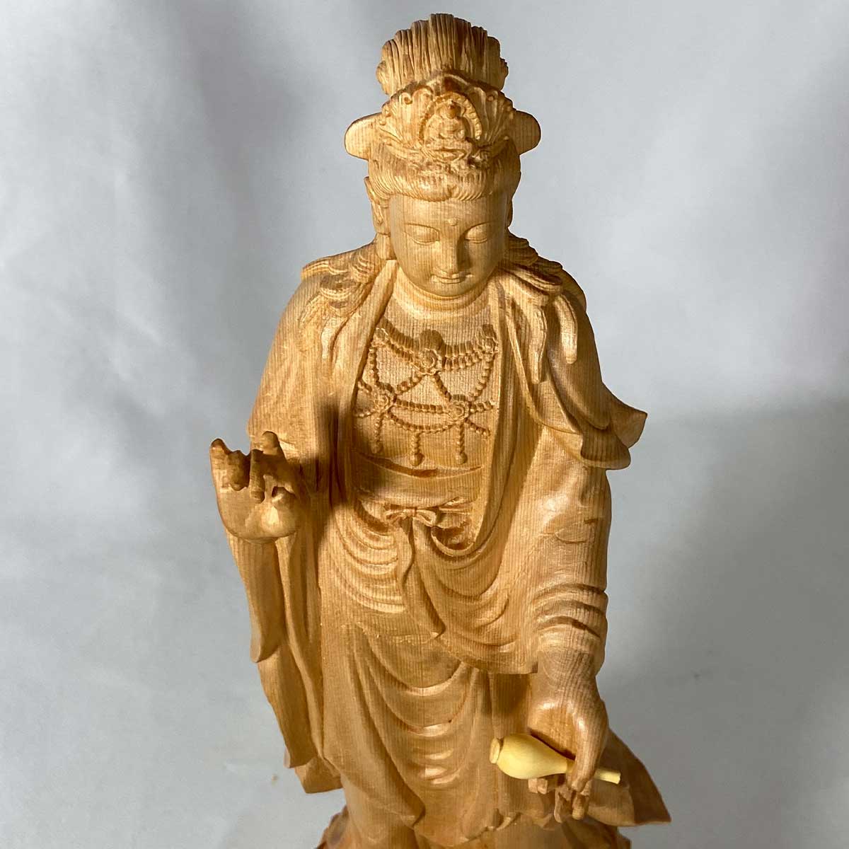 聖観音菩薩 約30cm 桧木｜立像 仏壇用 専用収納箱付き 阿弥陀三尊
